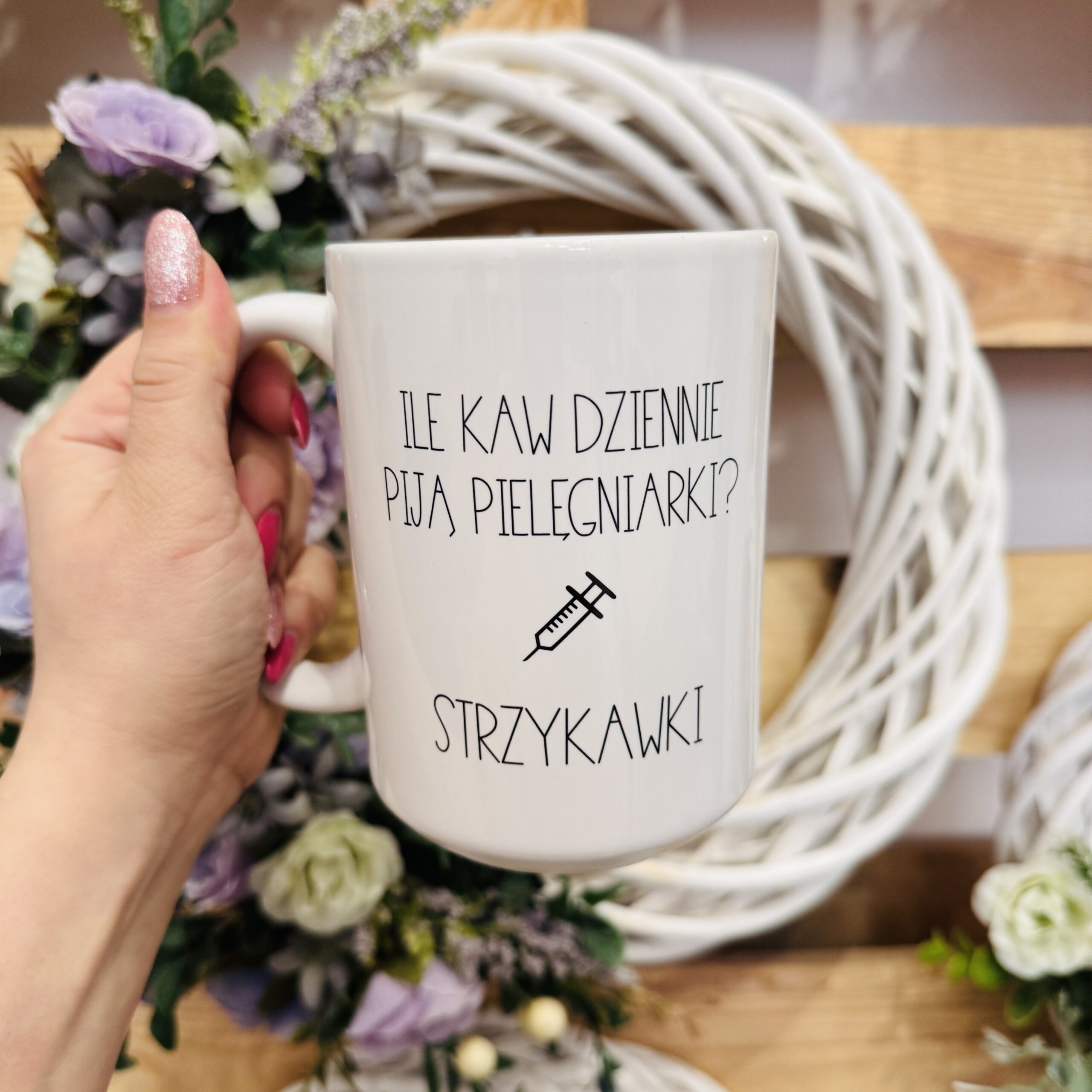 Kubek - ile kaw dziennie piją pielęgniarki
